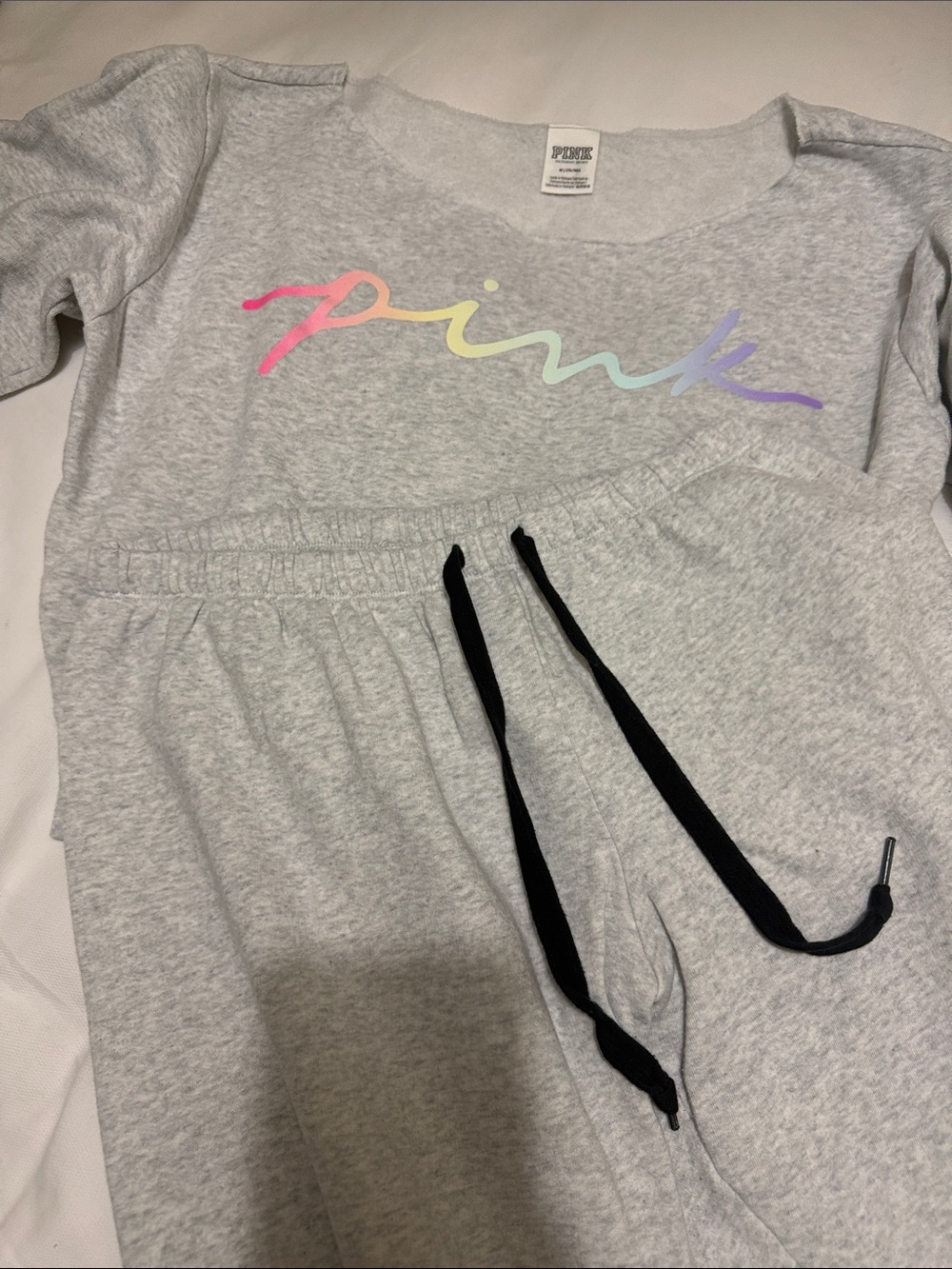 PINK Victoria's Secret Girls' Light Gray Sweat Set with Pastel Rainbow Logo - Picture 3 of 5